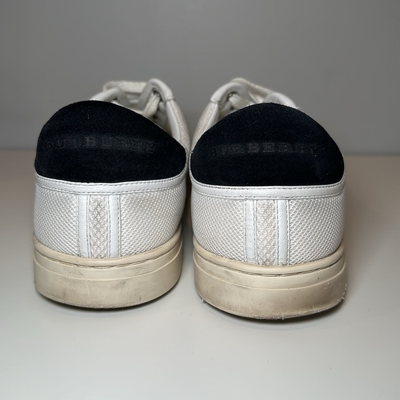 Colorblock Pattern Leather Trim Embellishment Sneakers
Size: 9.5 | US9.5, EU42 - Picture 4 of 7